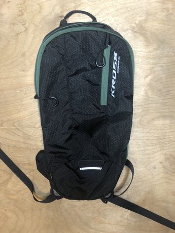 MOCHILA KROSS DESERT 5L NEGRO/VERDE